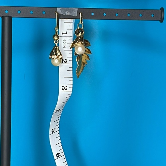 Custom, handmade, mismatched/coordinating faux pearl dangle post earrings - Picture 2 of 2